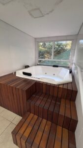 Jacuzzi